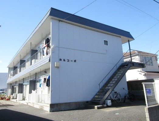 力丸コーポの外観