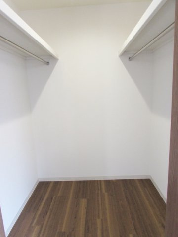ラディエンス逆瀬川の収納|ちょっとした収納スペースも充実しています