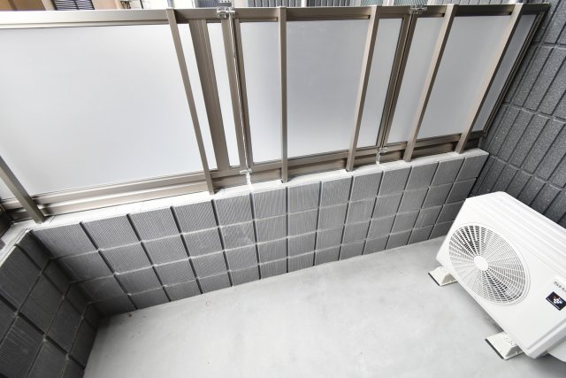 西宮市東鳴尾町１丁目の賃貸マンションのバルコニー