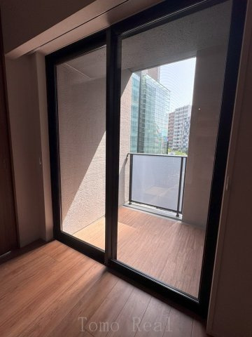 ＴＨＥ　ＡＫＡＳＡＫＡ　ＲＥＳＩＤＥＮＣＥ　Ｓ．Ｏ．Ａ．　－のバルコニー