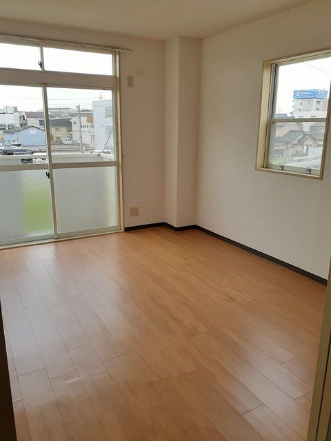 ストークの居間・リビング