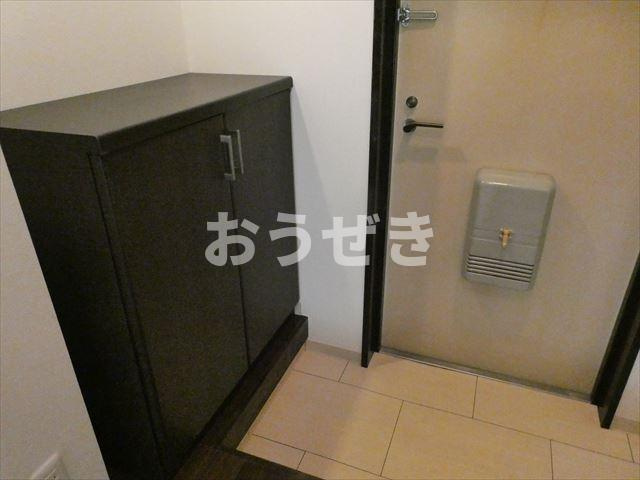 GSハイム長者町幸山の玄関