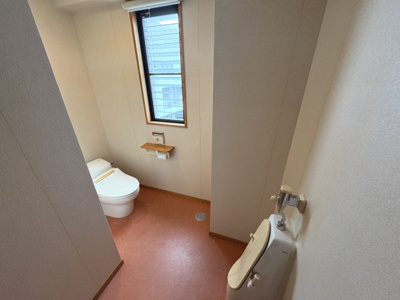 【トイレ】 | 中古一戸建　高知市塩田町 | ３階