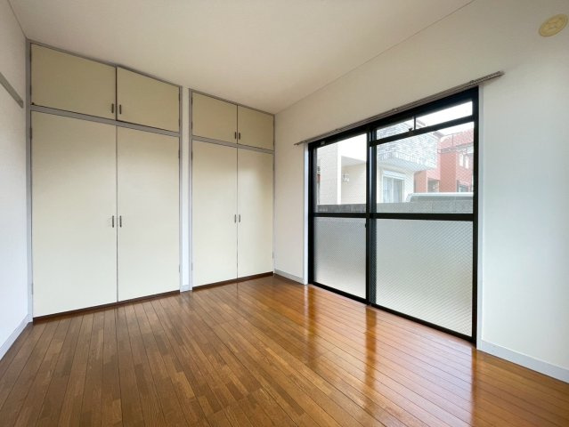 【寝室】