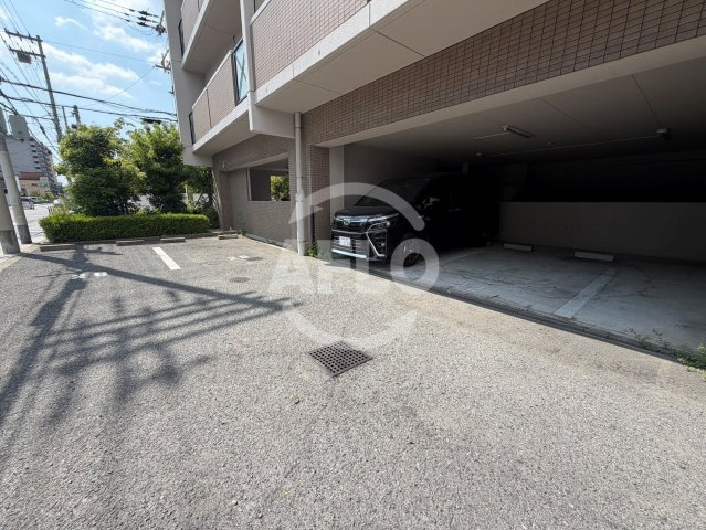 グランステディ深江橋　諏訪小学校区の駐車場|グランステディ深江橋　駐車場
