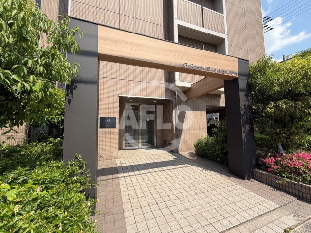 グランステディ深江橋　諏訪小学校区のエントランス|グランステディ深江橋　エントランス