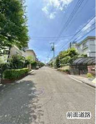 泉区緑園5丁目 土地 5480万円の前面道路含む現地写真