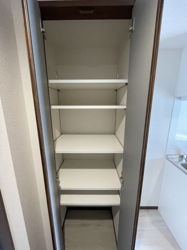アルティジャーノD's蕨の玄関