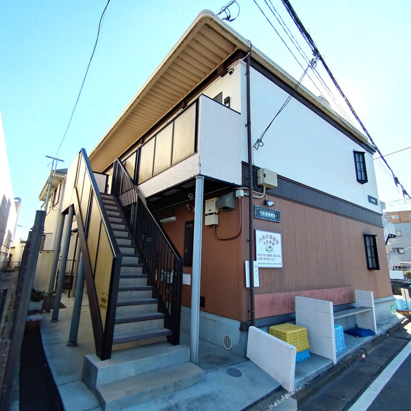クレッセントＨＩＲＯのエントランス