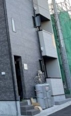 ＫＬＥＩＳせんげん台のエントランス