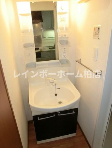 特典：仲介手数料が50％OFFです‼の洗面所|別部屋。参考写真。
