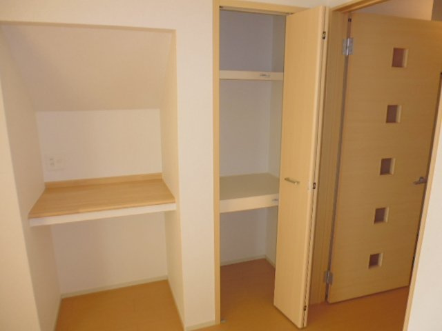 シェモアＢの内装|DK収納・棚