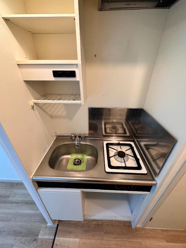 イーストビルのキッチン|別部屋参考写真です。