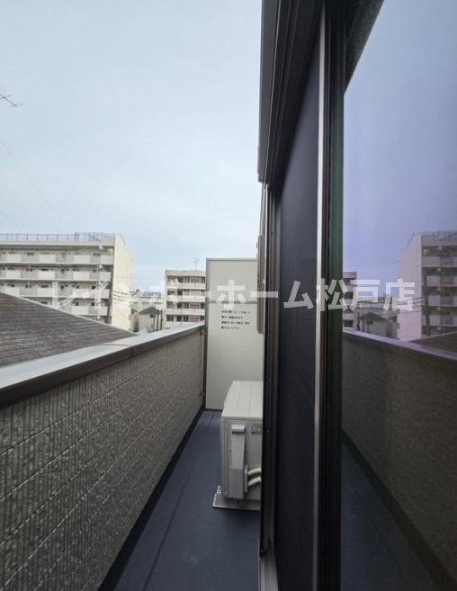 ASJ南流山のバルコニー