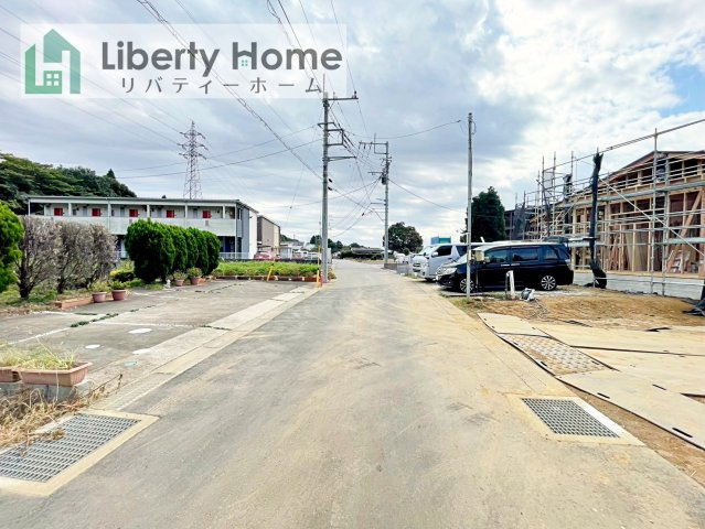 つくば市要4期　新築戸建　4号棟の前面道路含む現地写真