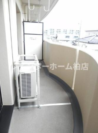 【仲介手数料：50％OFF】対象物件！のバルコニー|外からの目が気にならないバルコニーで洗濯物が干せます