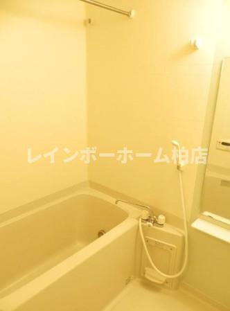 【仲介手数料：50％OFF】対象物件！の浴室|落ち着いた空間のお風呂です