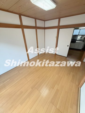 世田谷区世田谷１丁目のアパートの寝室