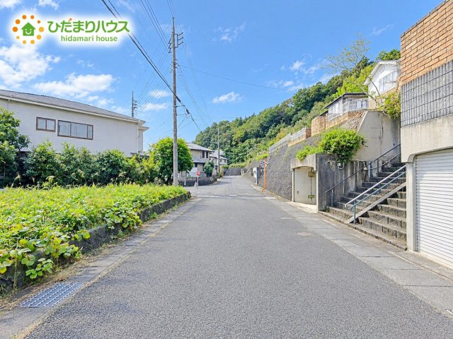 Grace Living 日立｜西成沢町4丁目　中古戸建の前面道路含む現地写真|前面道路幅6ｍ☆車の出入りもラクラクできちゃいます♪