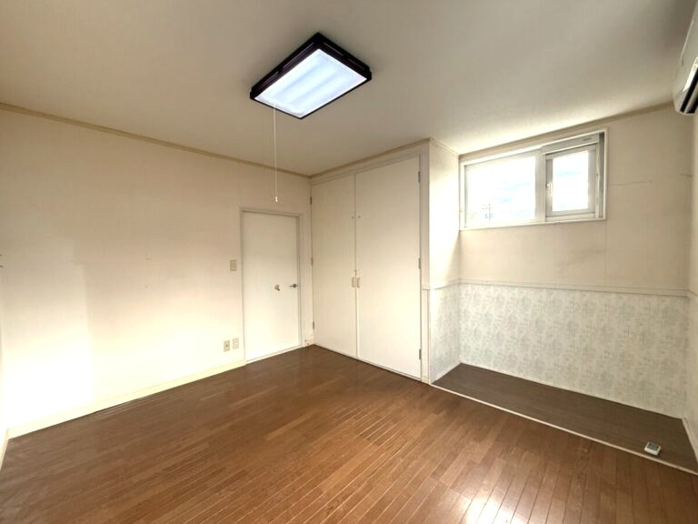網走市字藻琴95番1中古住宅の洋室
