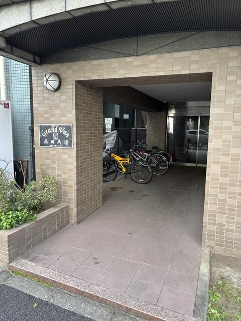 グランヴァン高田馬場の駐車場