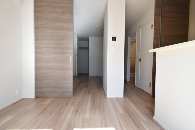 西宮市東鳴尾町１丁目の賃貸マンションの居間・リビング