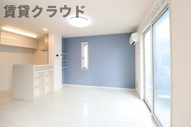 コモドの居間・リビング|おしゃれな居間です