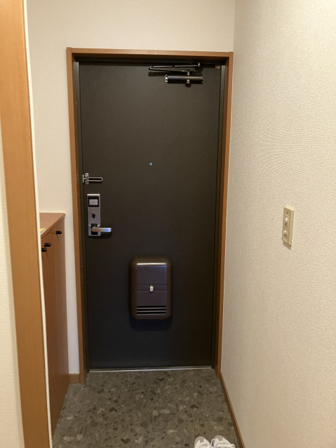 コンフォール高須の玄関