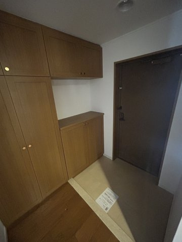 港区芝浦３丁目の賃貸マンションの玄関