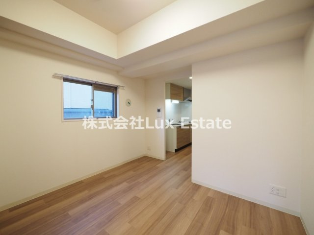 プレサンス心斎橋ニストの居間・リビング|こちらの居間で趣味の時間をお楽しみください