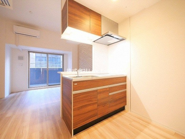 セレニテ堺筋本町リアンのキッチン