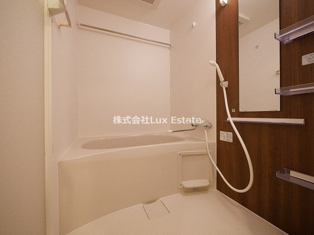 セレニテ堺筋本町リアンの浴室