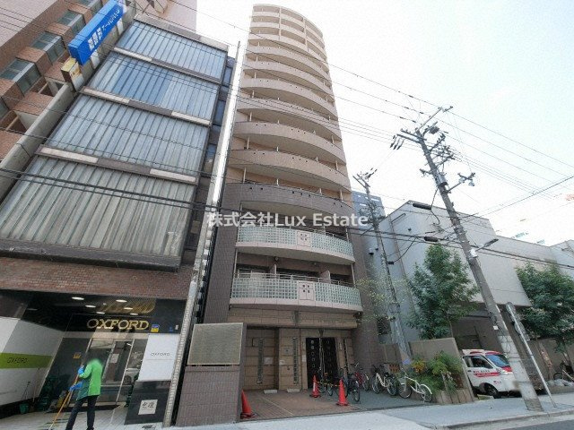 クラウンハイム本町EASTの外観