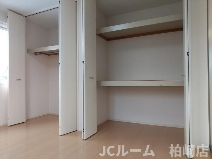 柏崎市岩上のアパートの収納