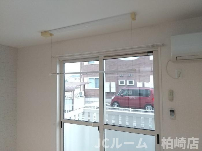 柏崎市岩上のアパートの内装