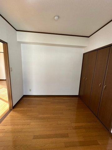 梅坪丸太マンションの居間・リビング