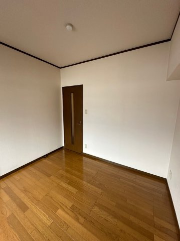 梅坪丸太マンションの居間・リビング