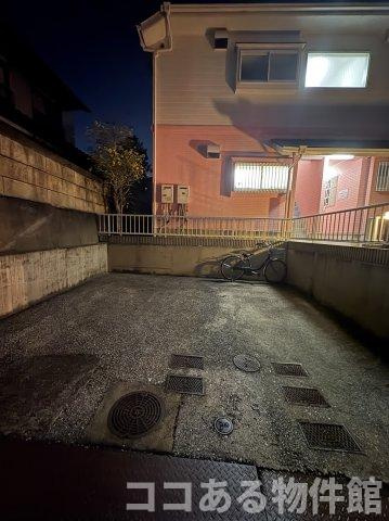 モントレ菅の台の駐車場