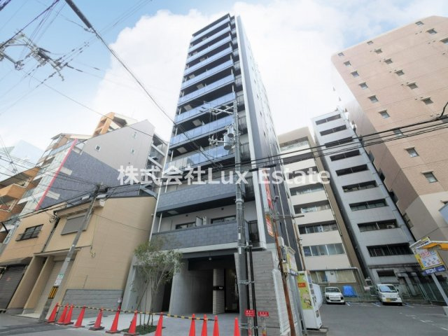 シーズンフラッツ大手前の外観