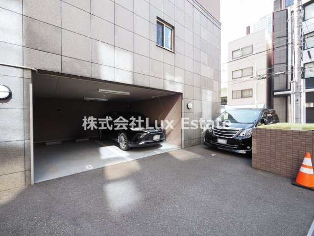 サムティ中之島公園南の駐車場