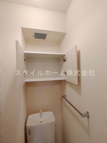 ポラリスのトイレ|別部屋写真です。