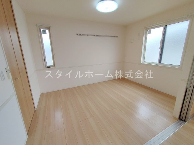 ポラリスの居間・リビング|別部屋写真です。