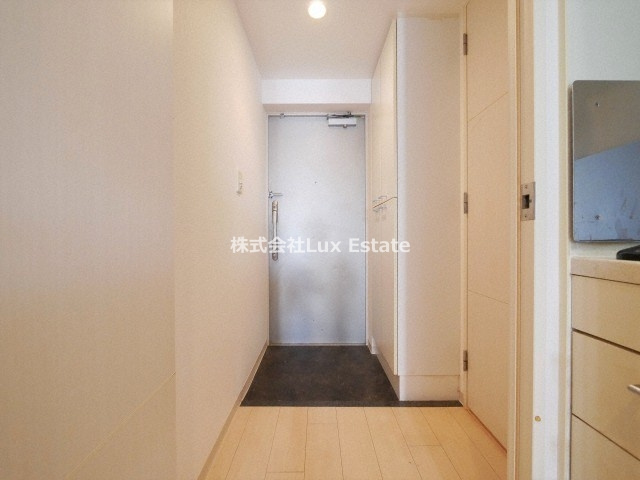 ADWResidence松屋町の玄関