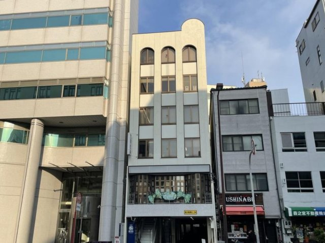 TNビルの外観