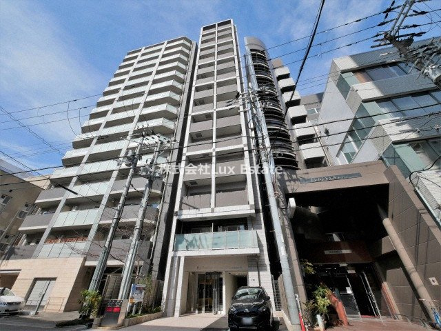 ラクラス堺筋本町の外観