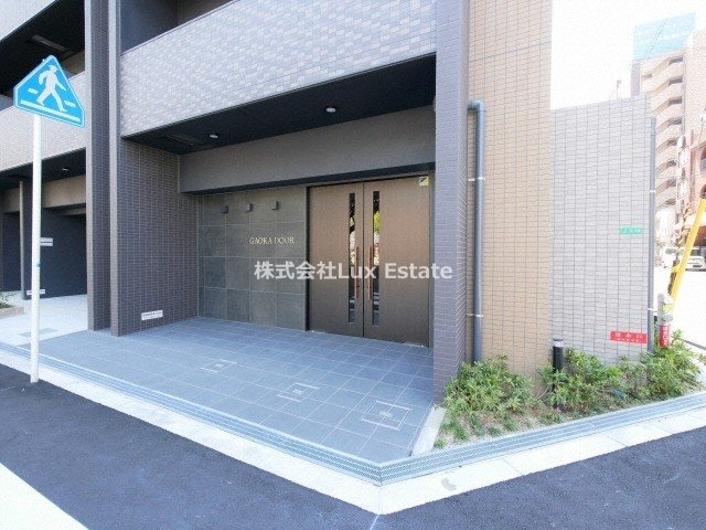 セオリー夕陽丘DOORのエントランス