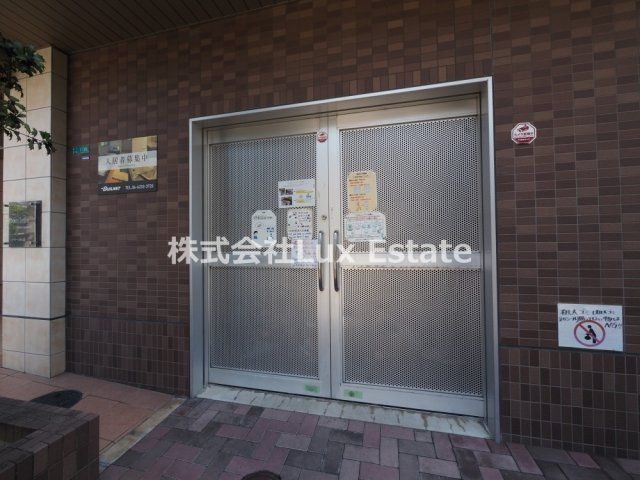 ドミール桜川IIのエントランス