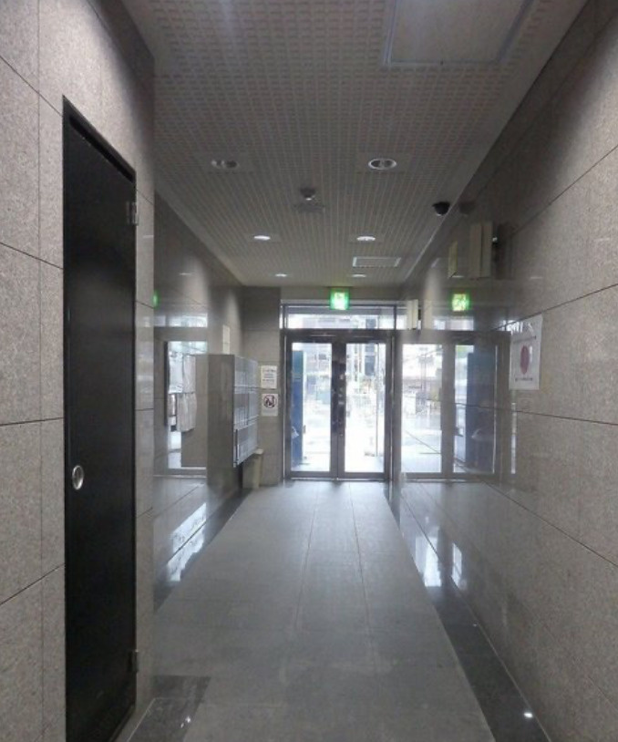 サクセス西心斎橋のロビー
