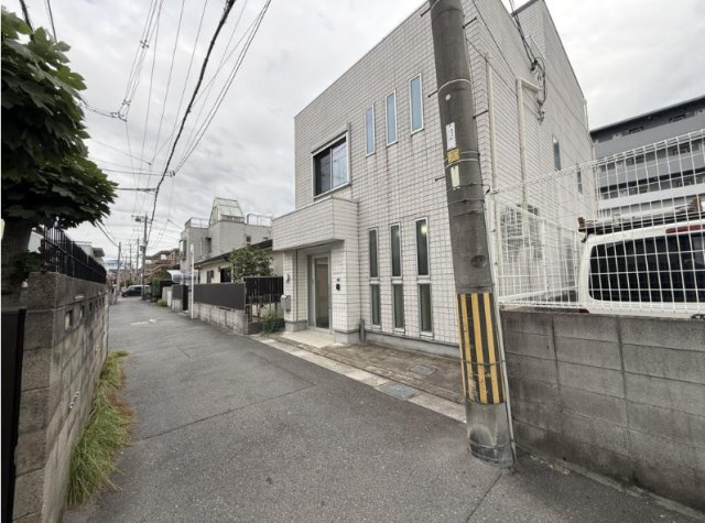 茨木市竹橋町の店舗事務所の外観