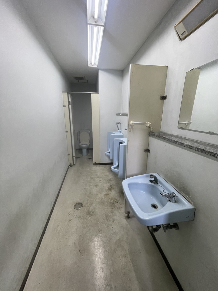 尼崎市大庄北４丁目の店舗事務所の駐車場